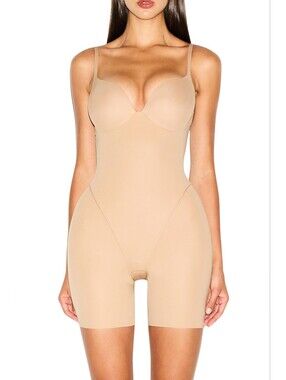 Skims Ultimate Body Butt & Hipnwt  Enhancing Bodysuit